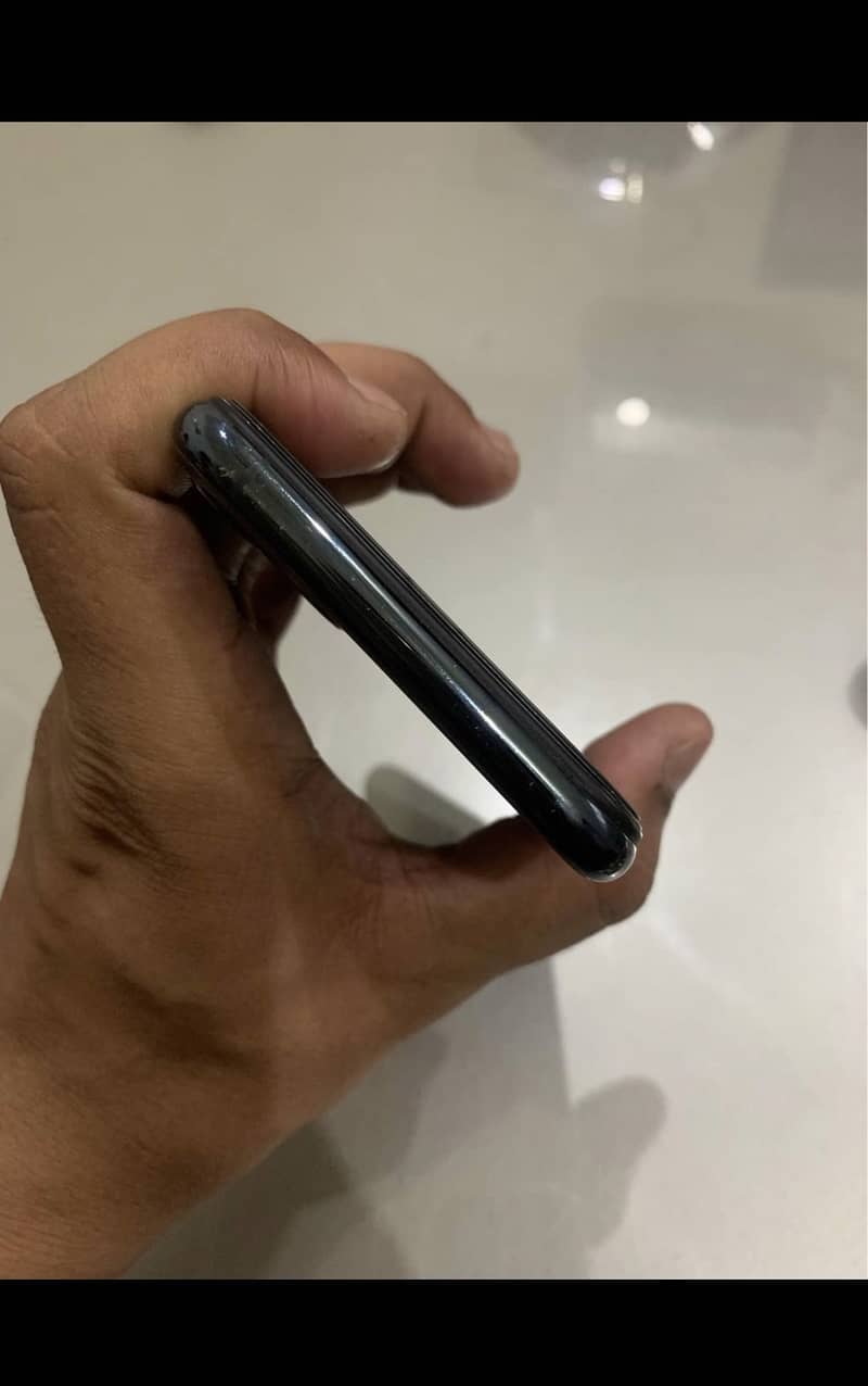 Apple iPhone 11 Pro 3