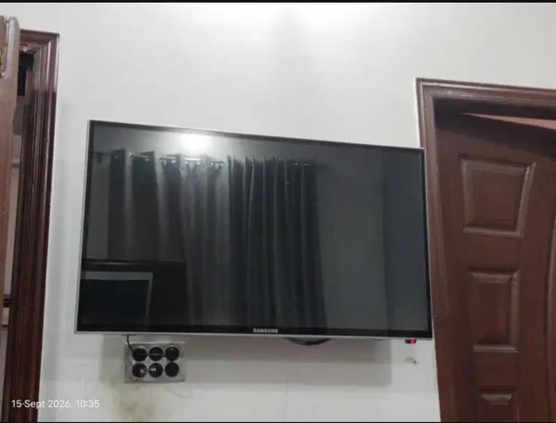 40 inch Samsung LED Android Old Version 1