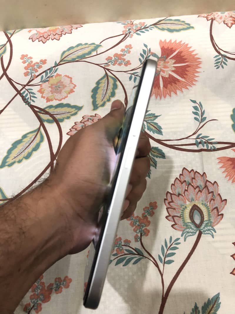 OPPO A6s 6