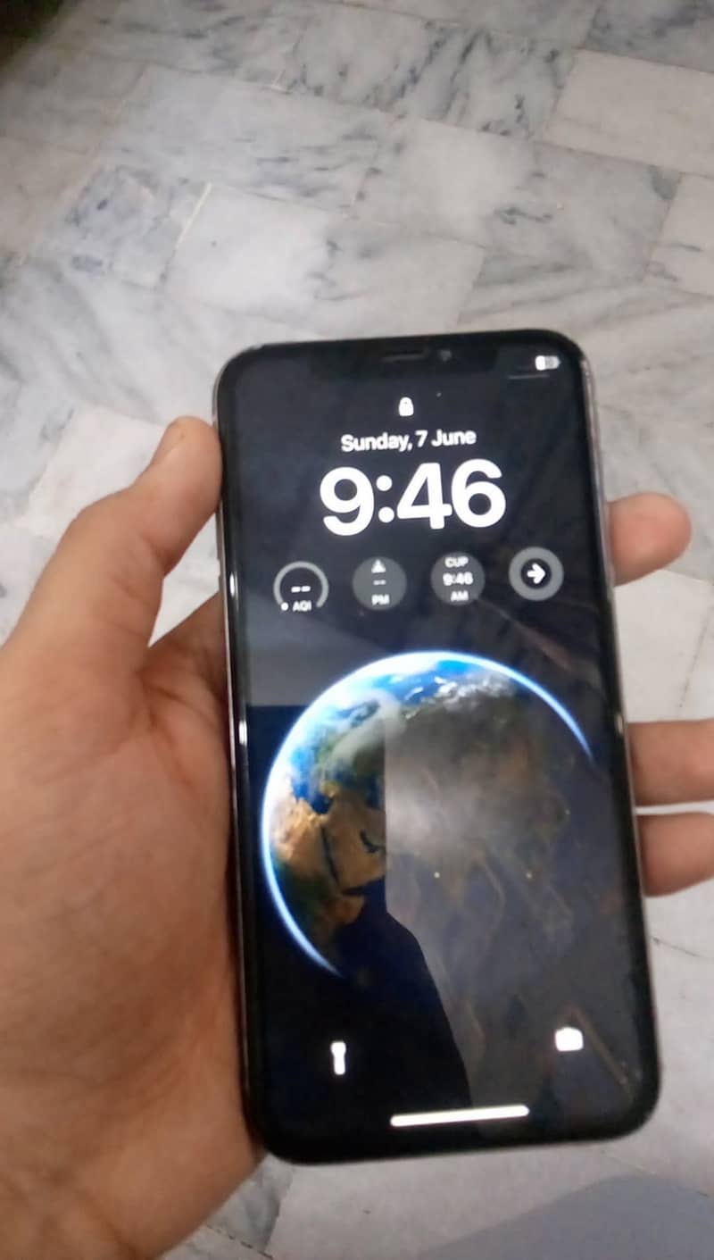 Apple iPhone X 3