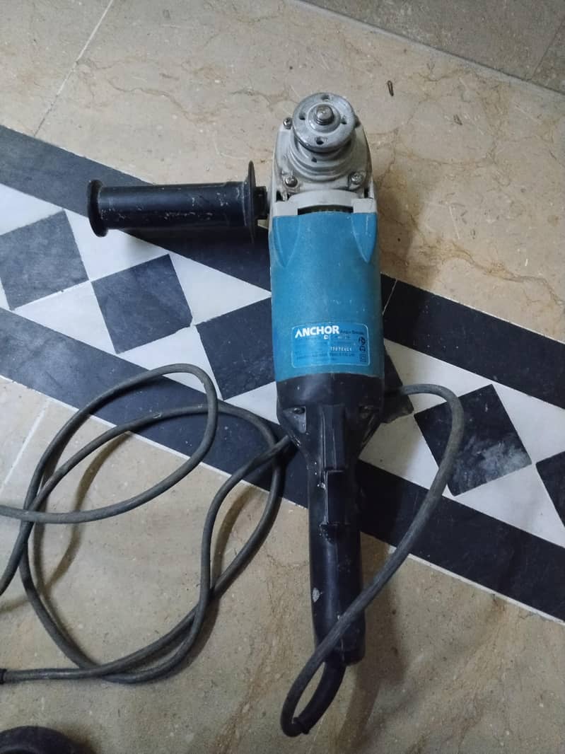 angle grinder 1