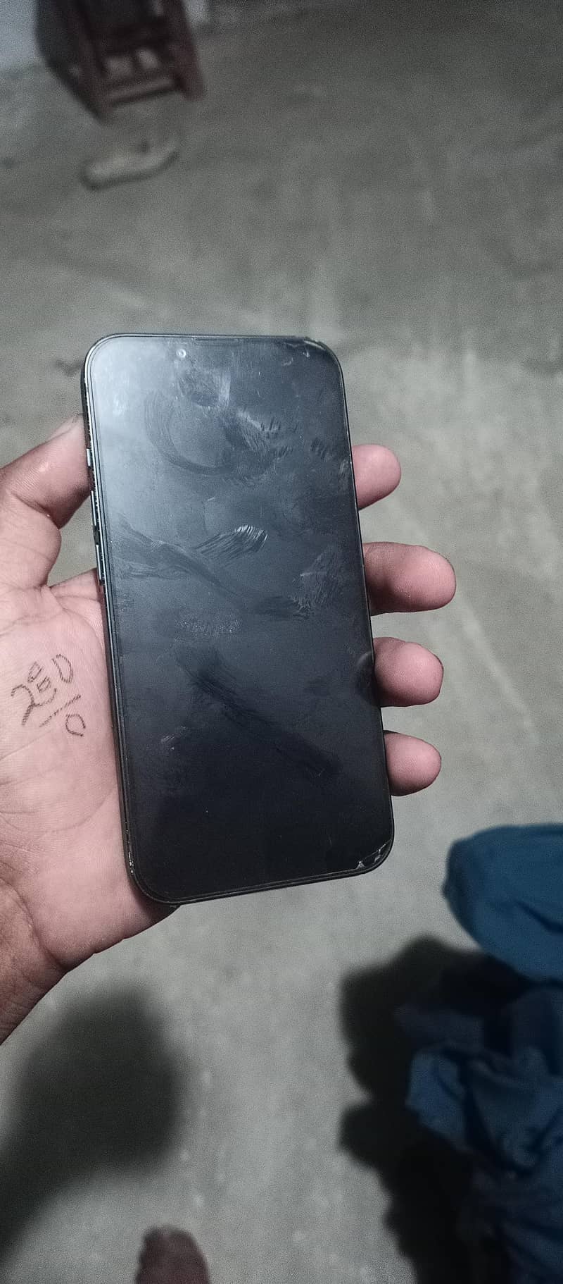 Apple iPhone 13 2
