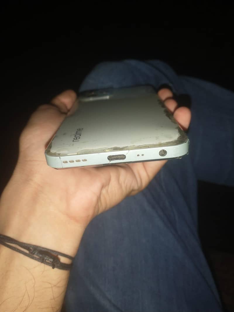 Realme C35 2