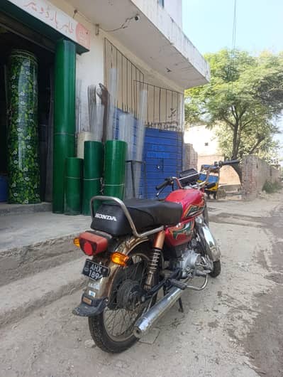 united 70cc bike