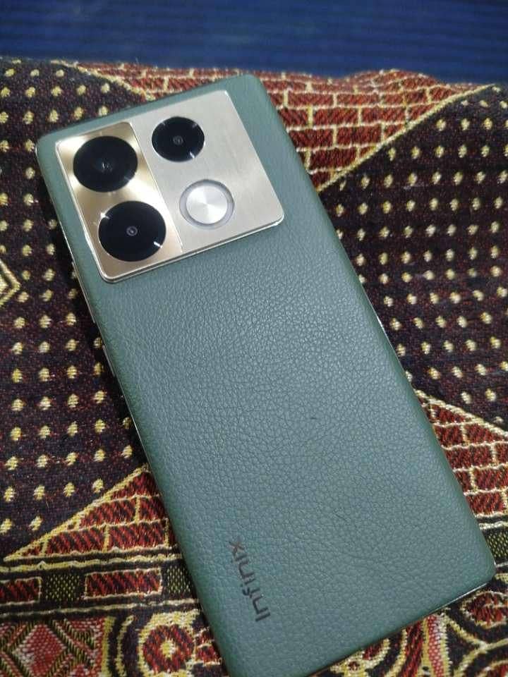 Infinix Note 40 Pro 0