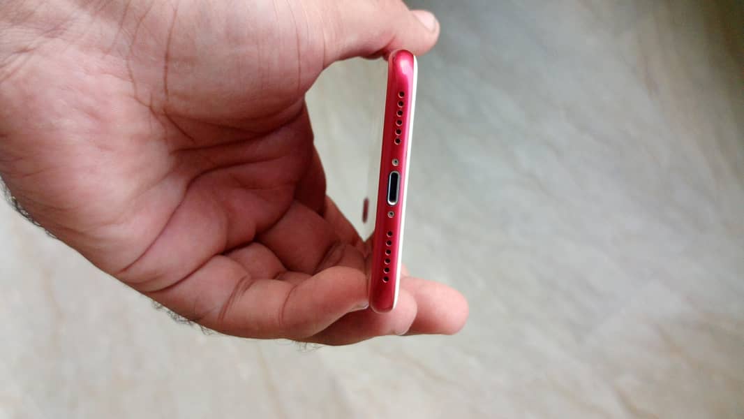 Apple iPhone 7 2