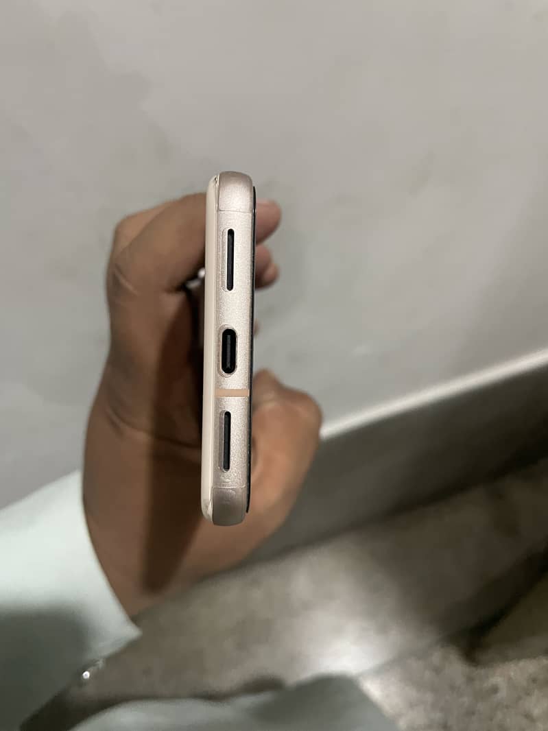 Google Pixel 8 2