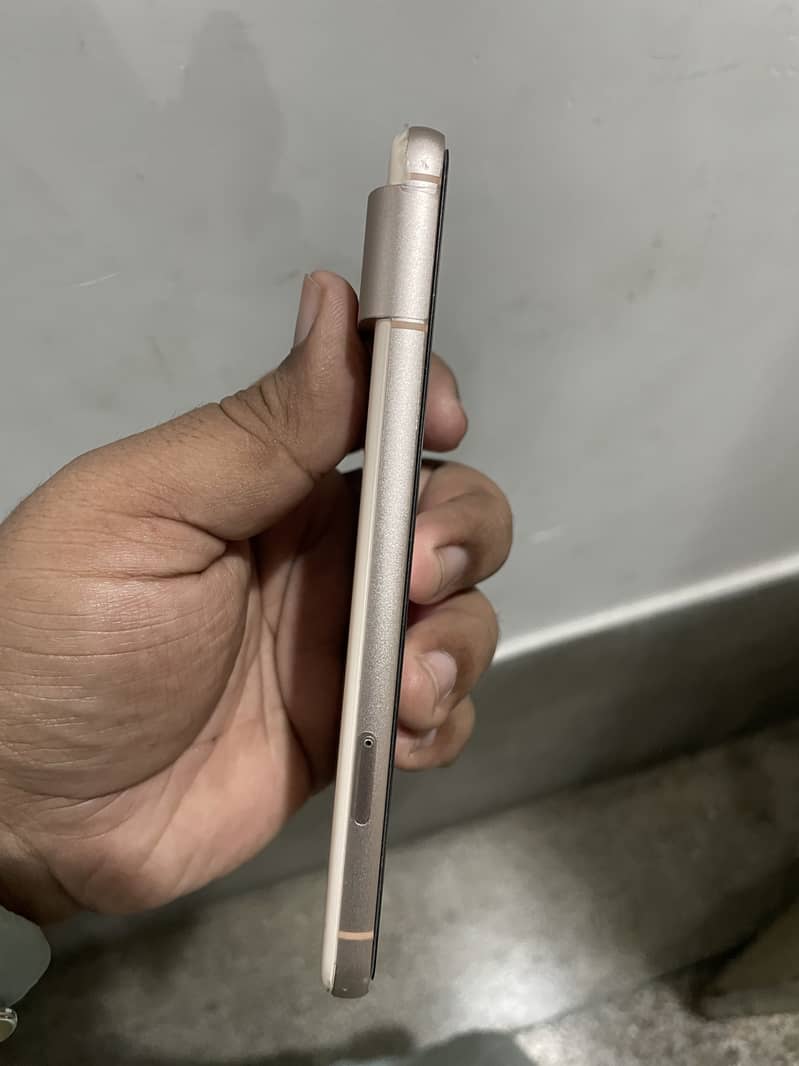 Google Pixel 8 5