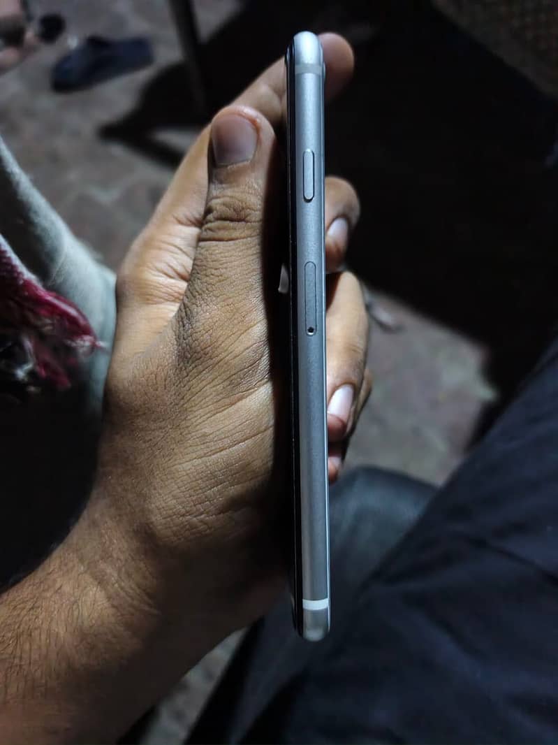 Apple iPhone SE 3