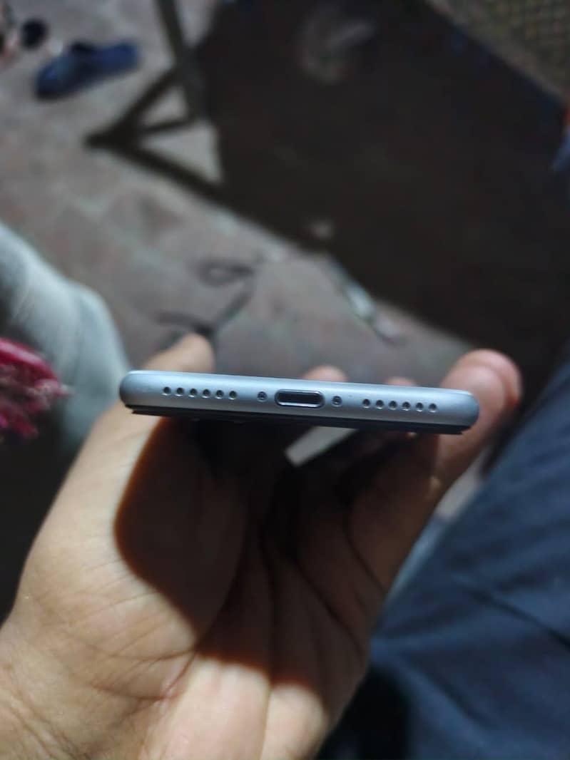 Apple iPhone SE 4