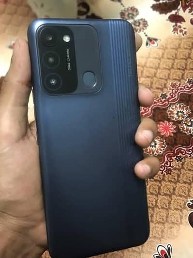Tecno Spark 8C