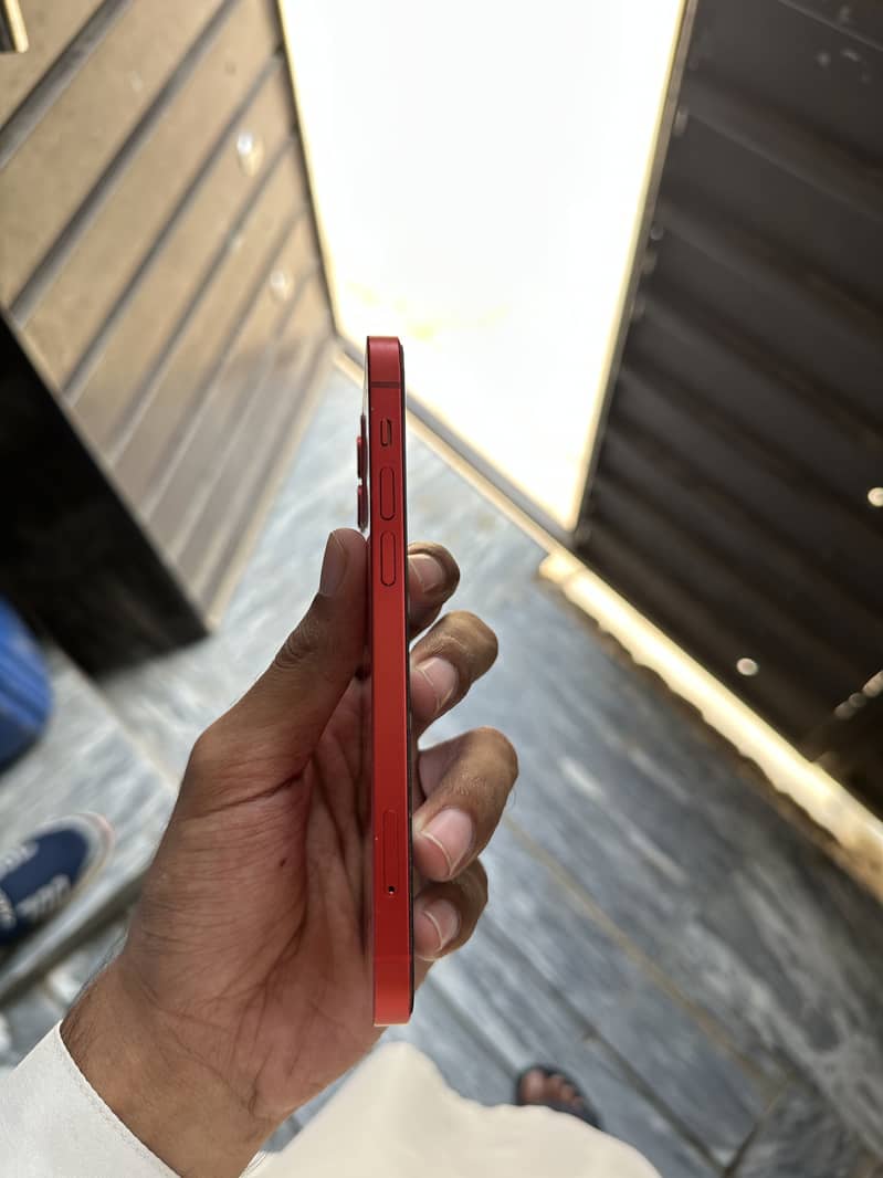 Apple iPhone 12 1