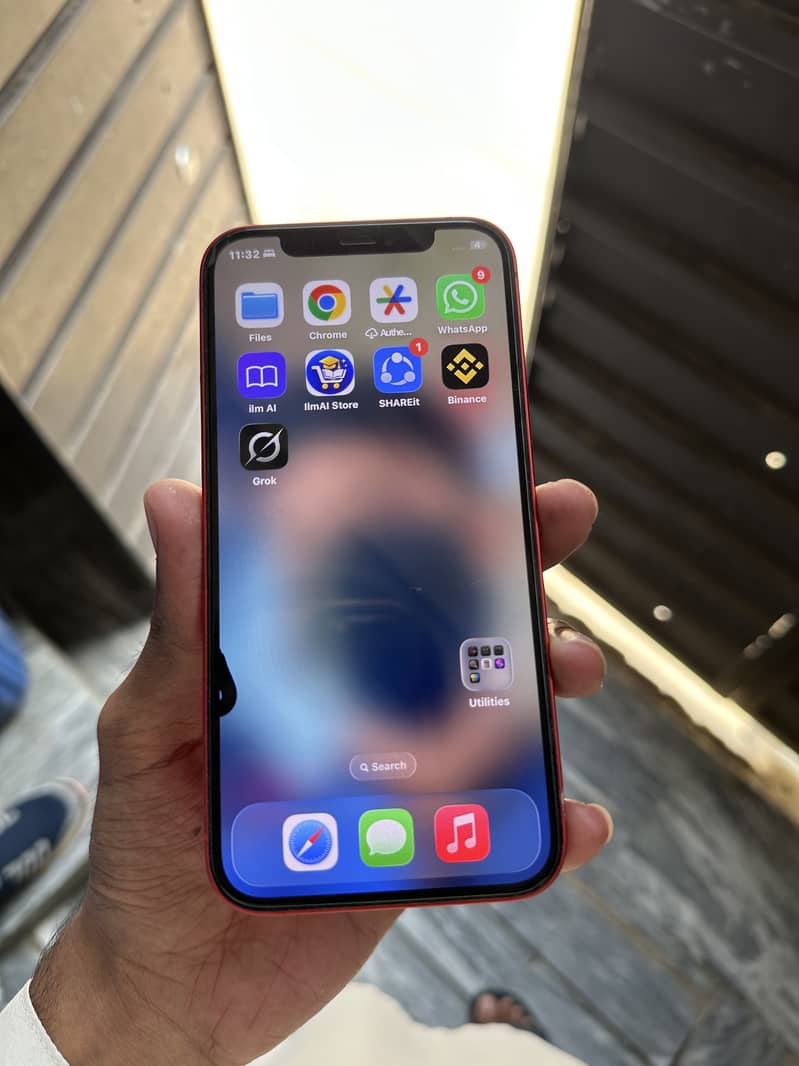 Apple iPhone 12 4