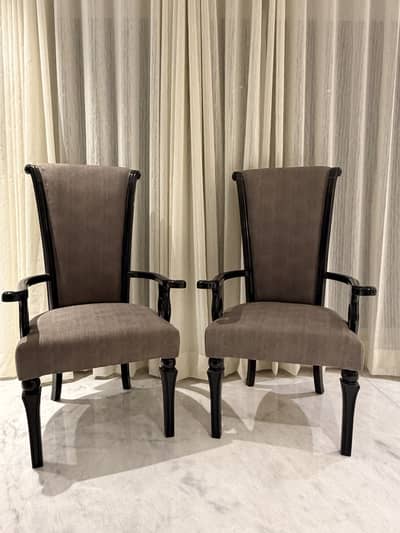 Pair of lounge chairs