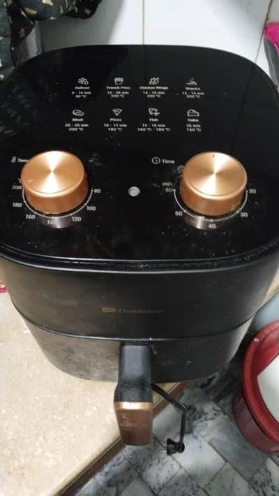 Dawlance air fryer in new condition