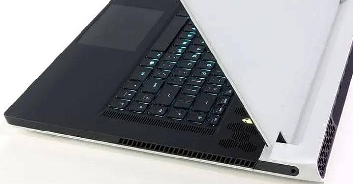 Alienware M17 R2 RTX 3080ti 16gb i9 12900HK DDR5 Ram 64 GB 4tb ...