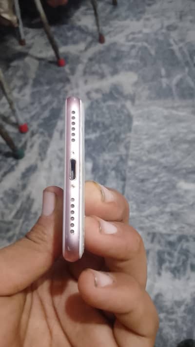 Apple iPhone 7