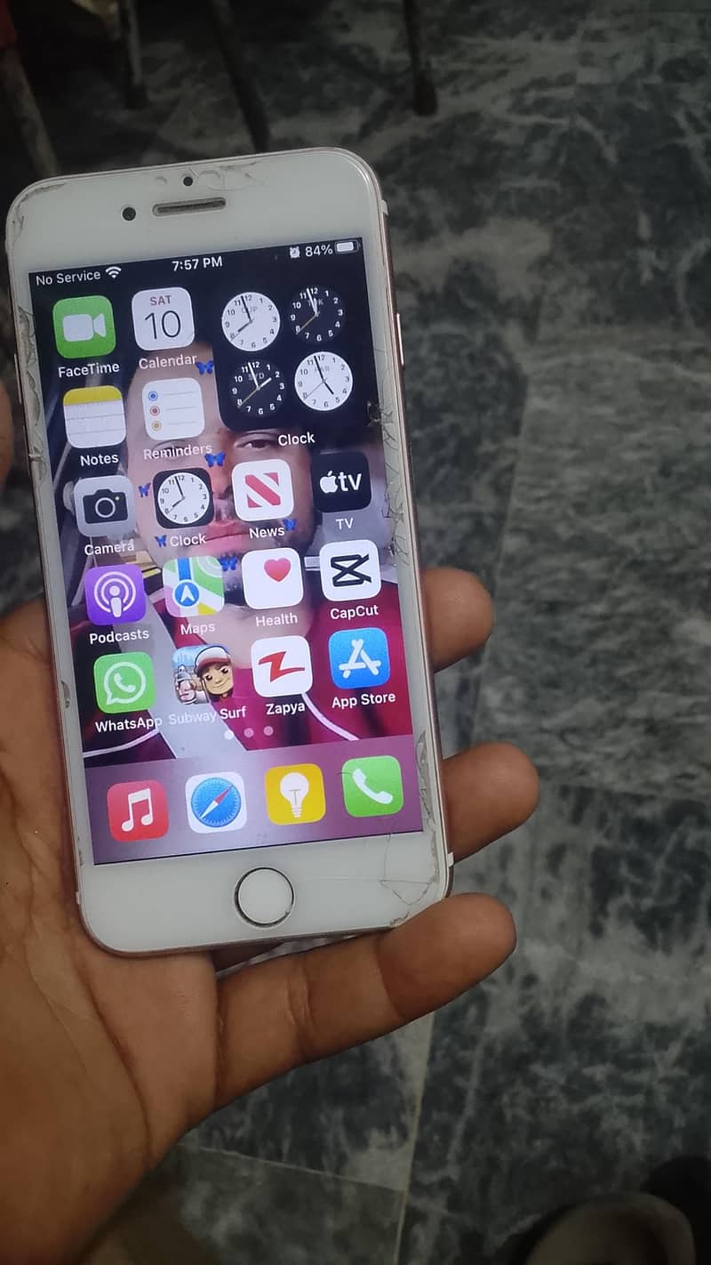 Apple iPhone 7 3