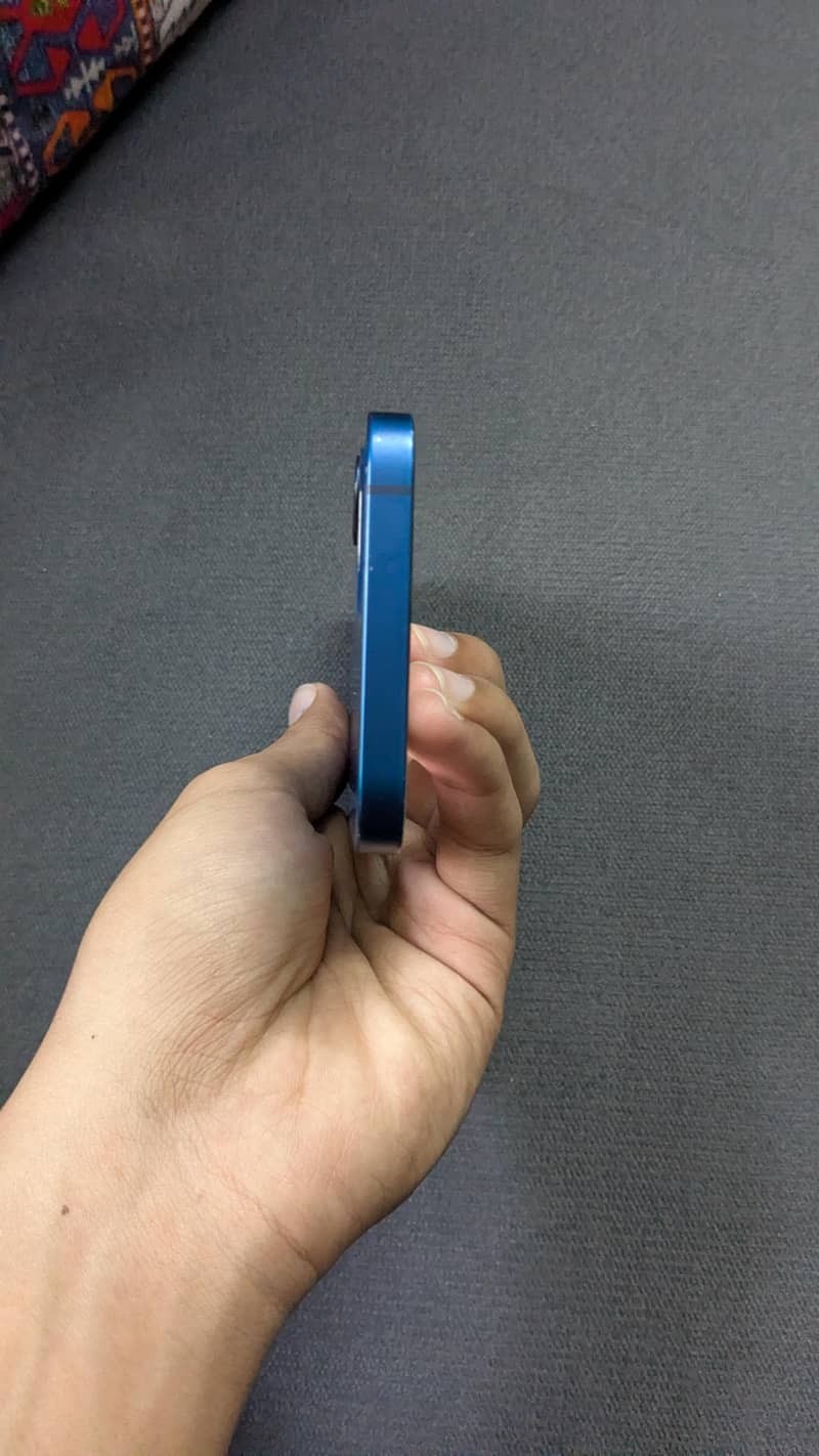 Apple iPhone 12 0