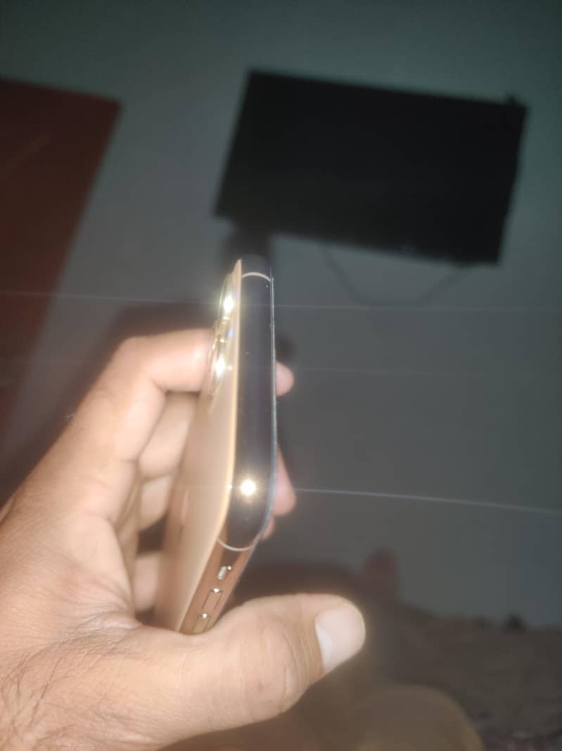 Apple iPhone 11 Pro 3