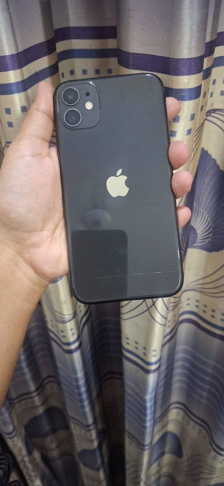 Apple iPhone 11 4