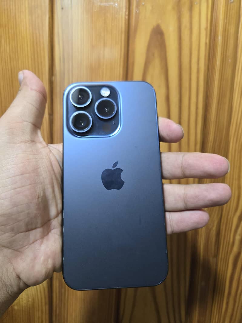 Apple iPhone 15 Pro 0
