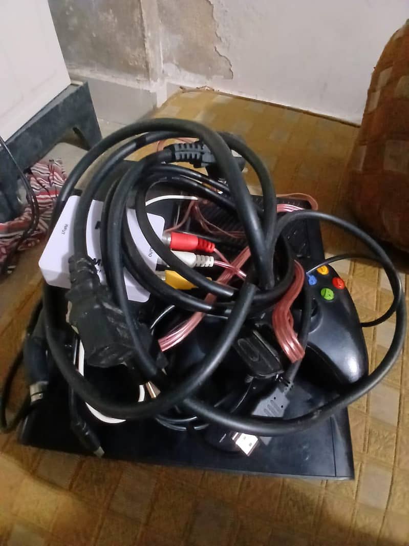 Xbox 360 E 7