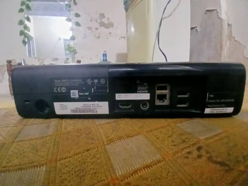 Xbox 360 E 9