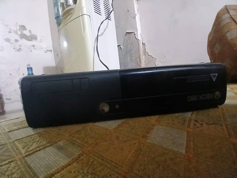 Xbox 360 E 10
