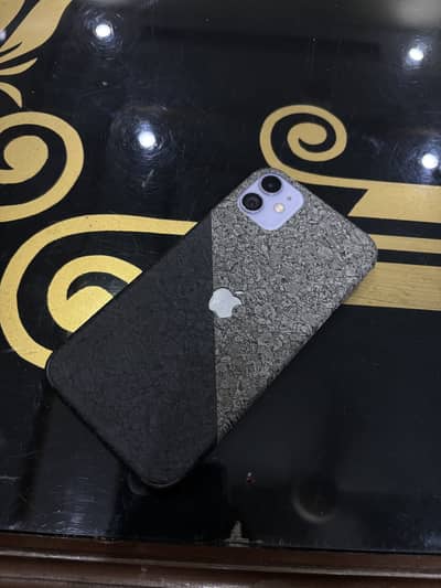 iPhone 11 (10 by 9 )