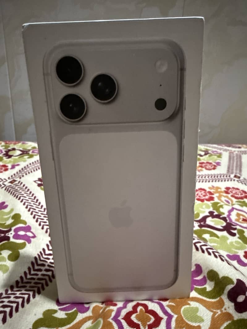 Apple iPhone 17 Pro Max 0