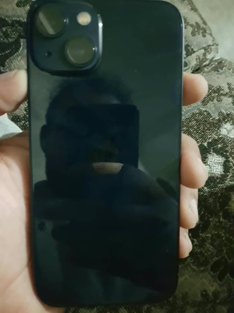 Apple iPhone 13 11
