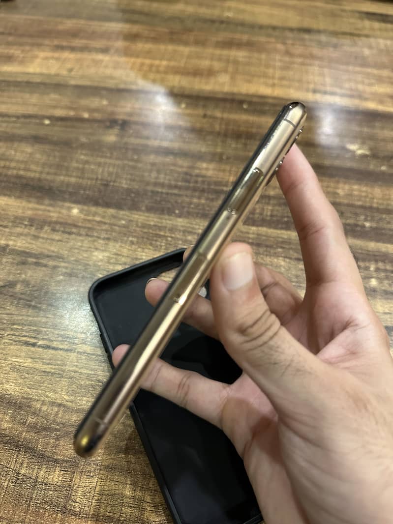Apple iPhone 11 Pro 0