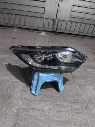 Honda vezel headlight