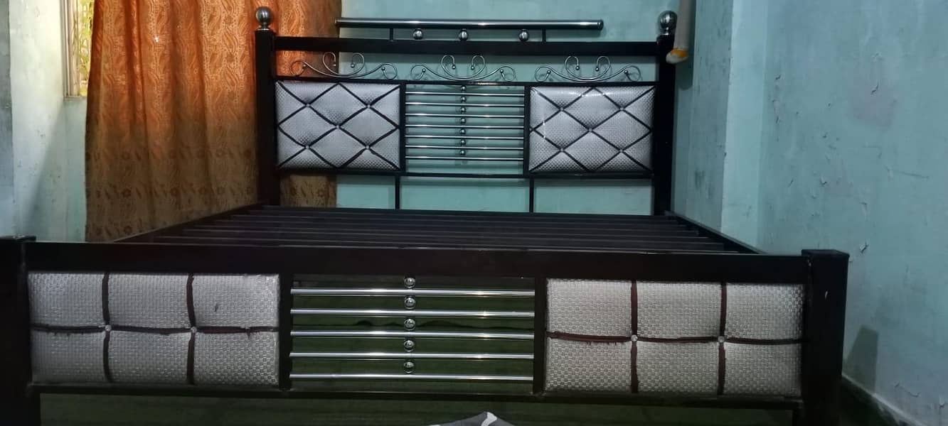 King size bed 3