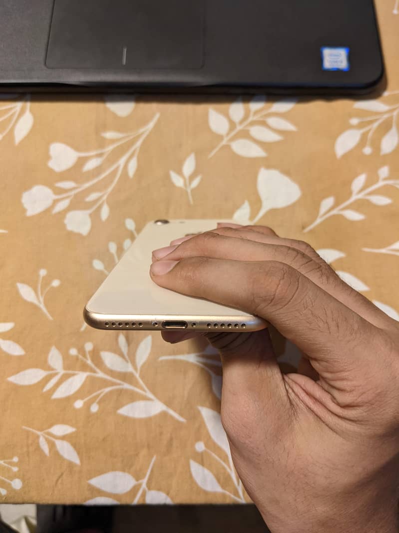 Apple iPhone 8 8