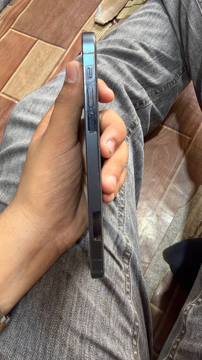 Apple iPhone 12 Pro 2