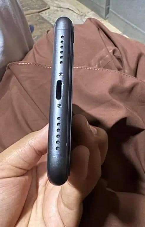 Apple iPhone 11 2