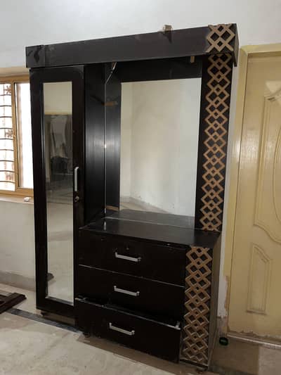 Dressing table