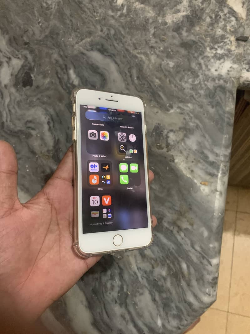 Apple iPhone 7 Plus 0