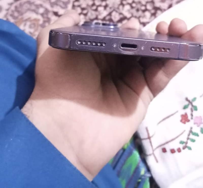 Apple iPhone 14 Pro Max 1