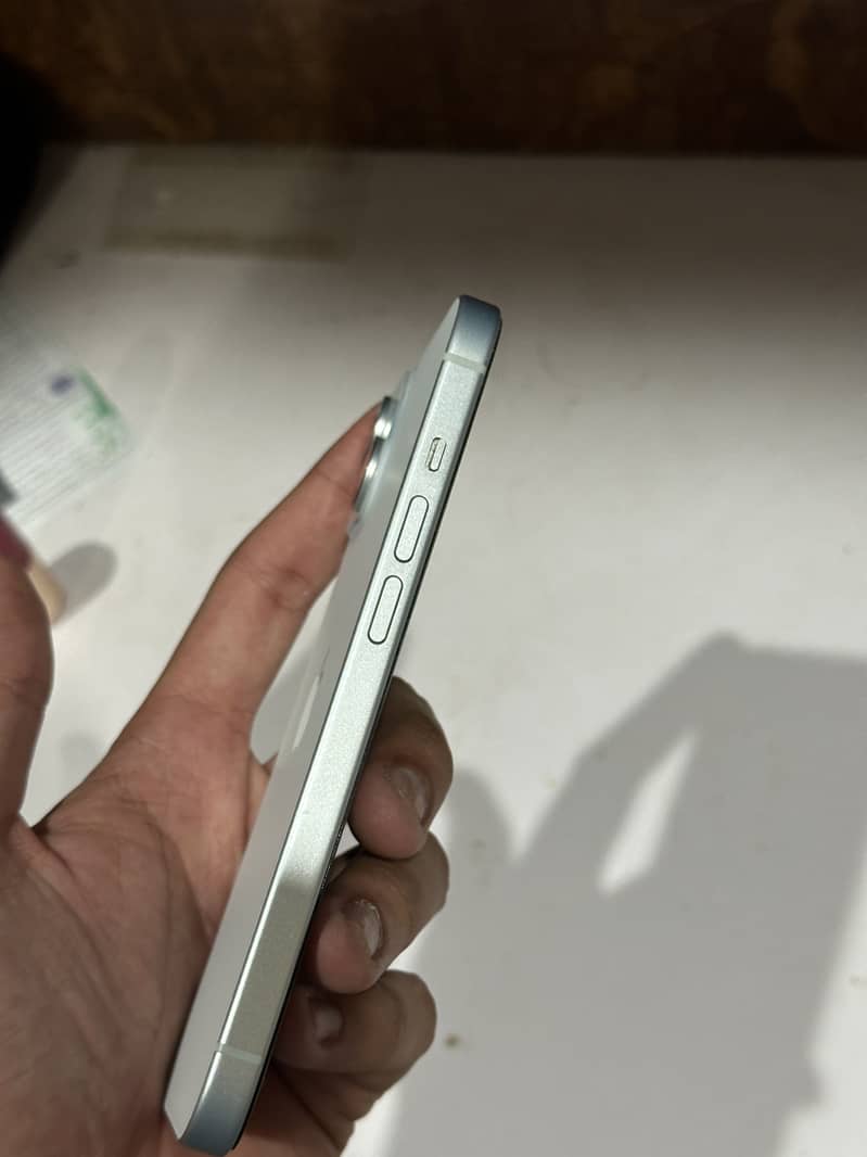 Apple iPhone 15 0