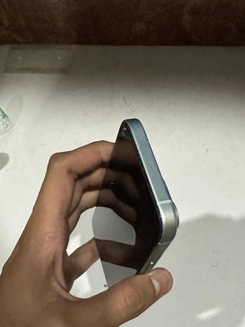 Apple iPhone 15 6