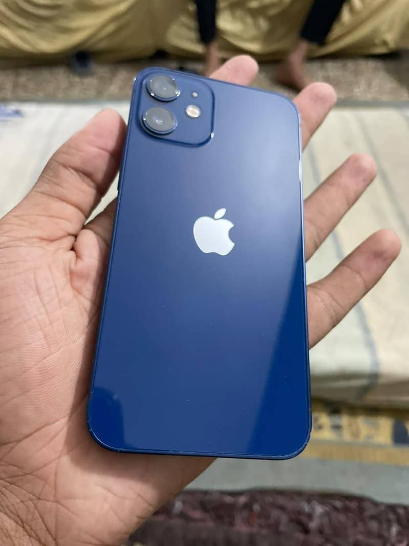 Apple iPhone 12 mini 6