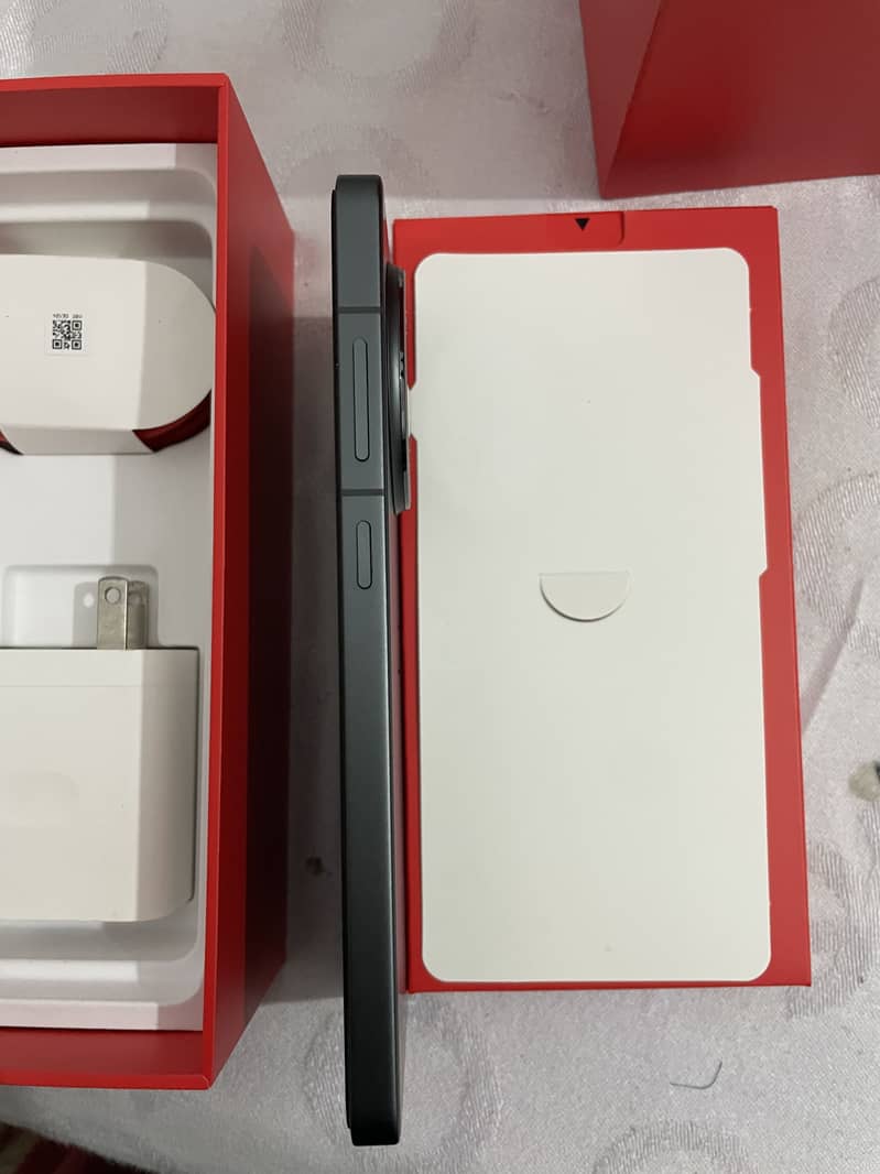 OnePlus 13R 5