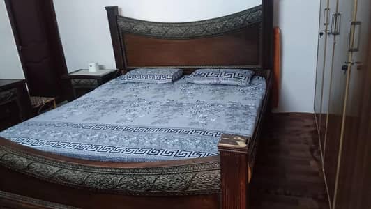 USED FURNITURE MASTER BED AVAILABLE