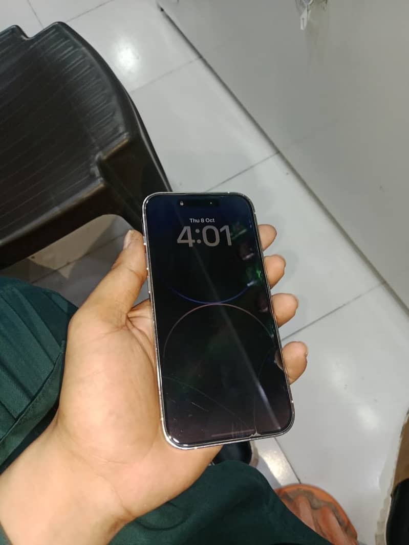 Apple iPhone 14 Pro 0