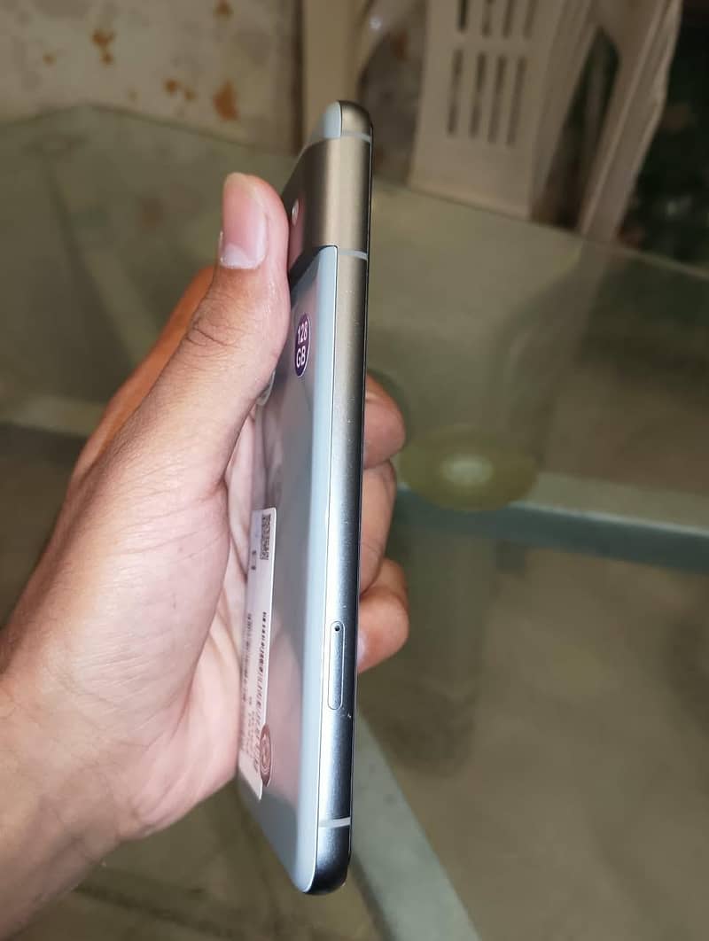 Google Pixel 8 2