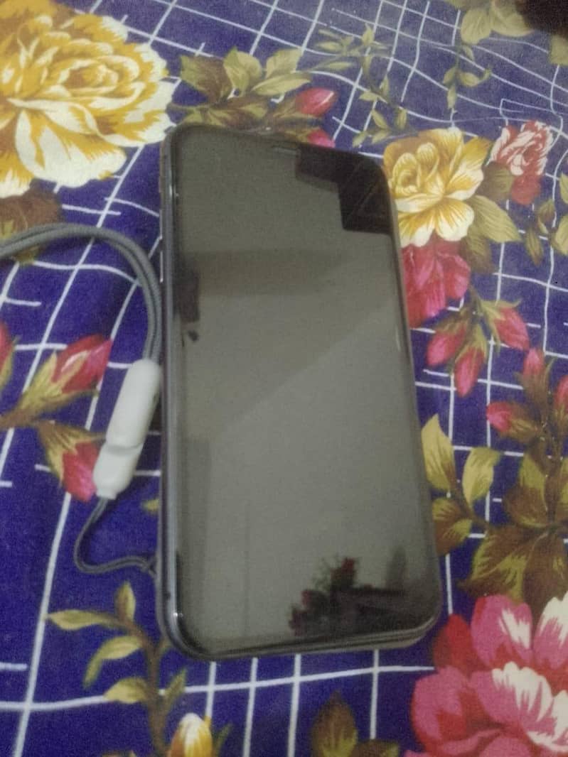 iPhone 11 1