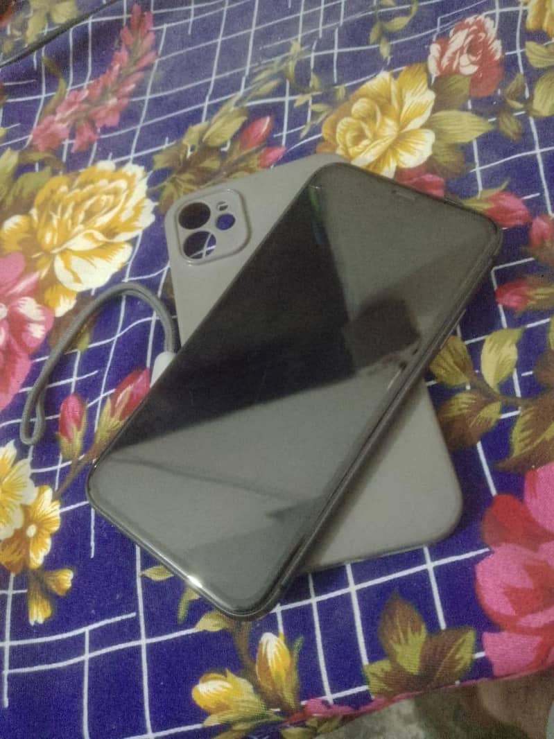 iPhone 11 2